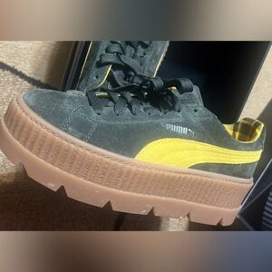 Cleated PUMA Creeper Velvet by Rihanna